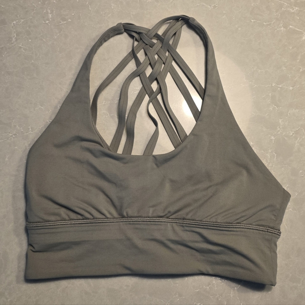 Lululemon Free To Be Moved Bra